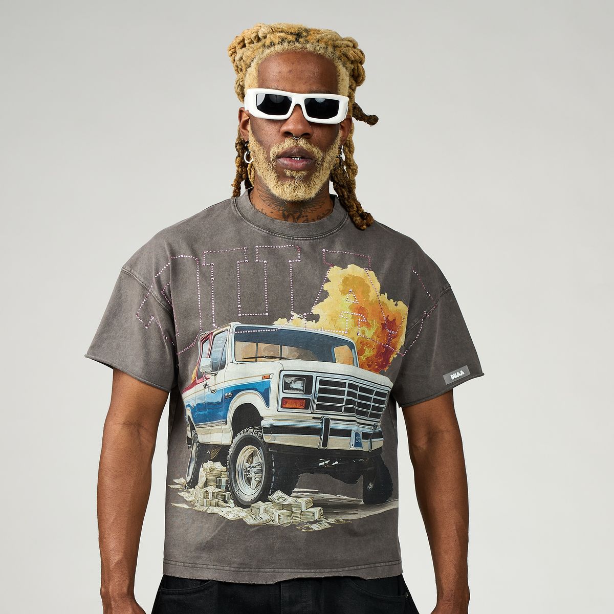 Duaa - Grey "Pickup Truck" Shirt